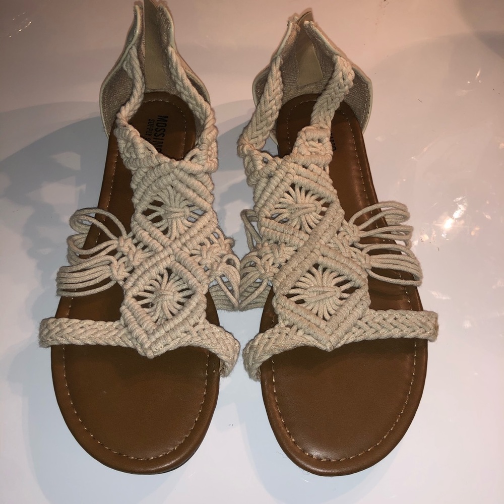 Mossimo crochet sandals